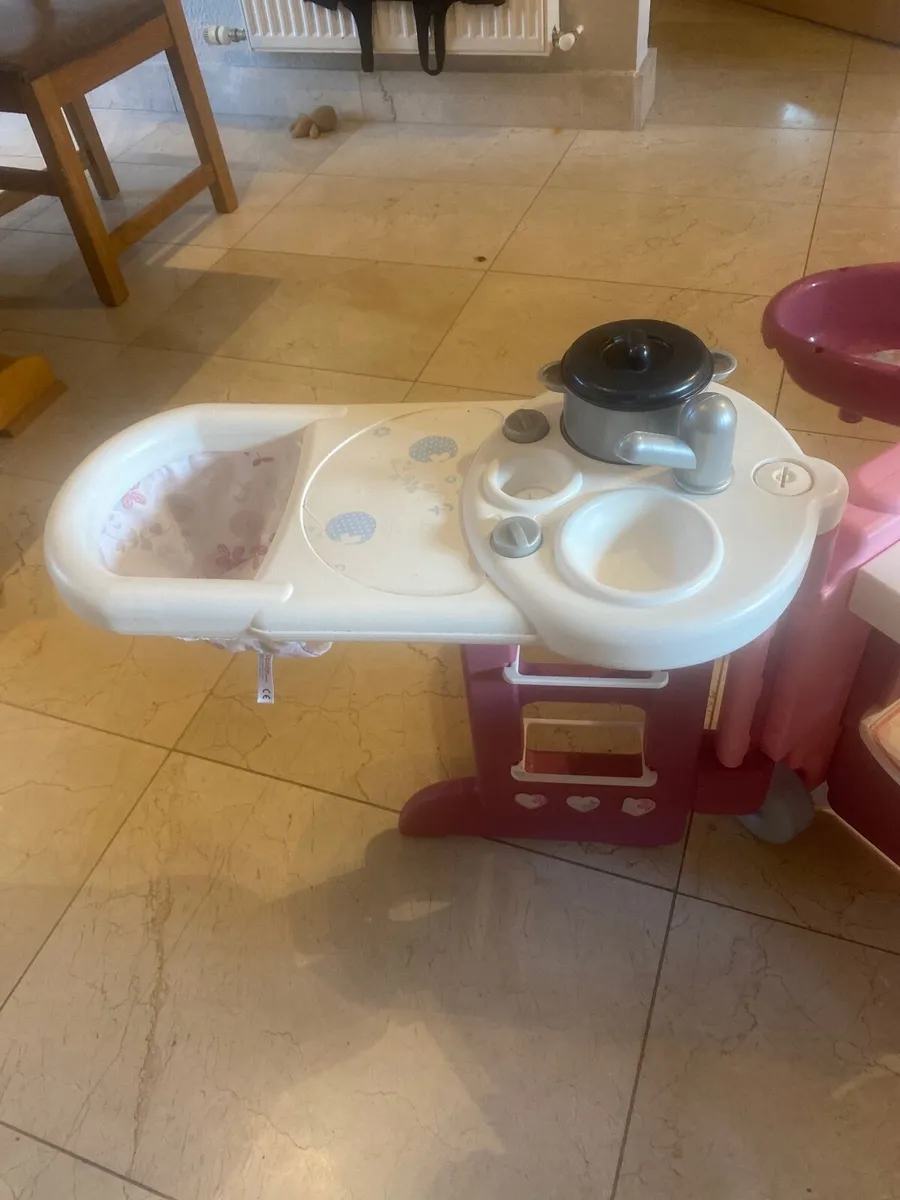 Baby doll feeding bathing and sleeping station - Image 4