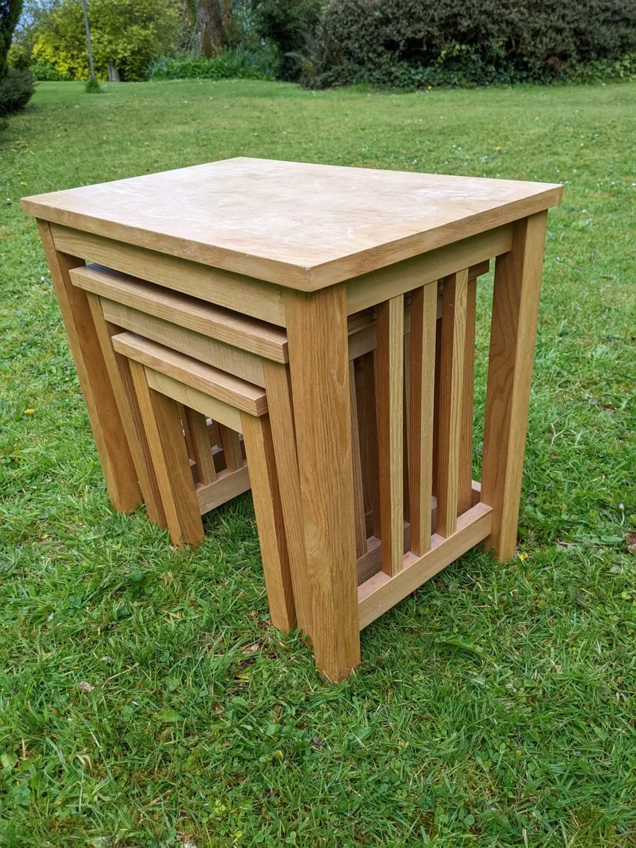 Oak Nest of Tables - Image 1