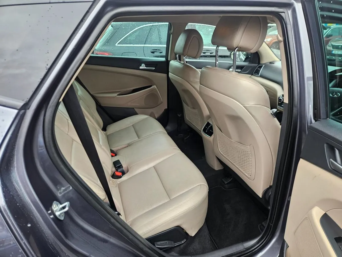 Hyundai Tucson Executive SE 5DR - Image 4