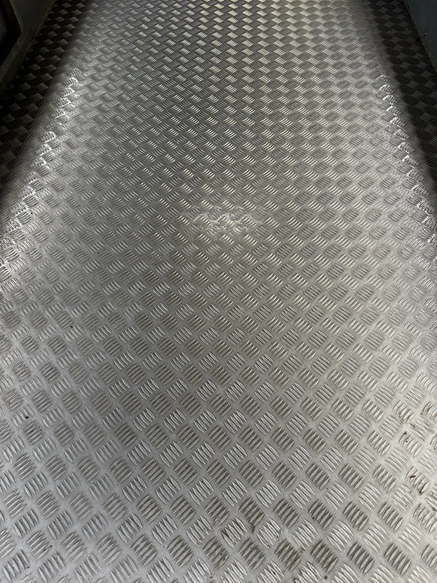 Nugent livestock trailer - Image 3