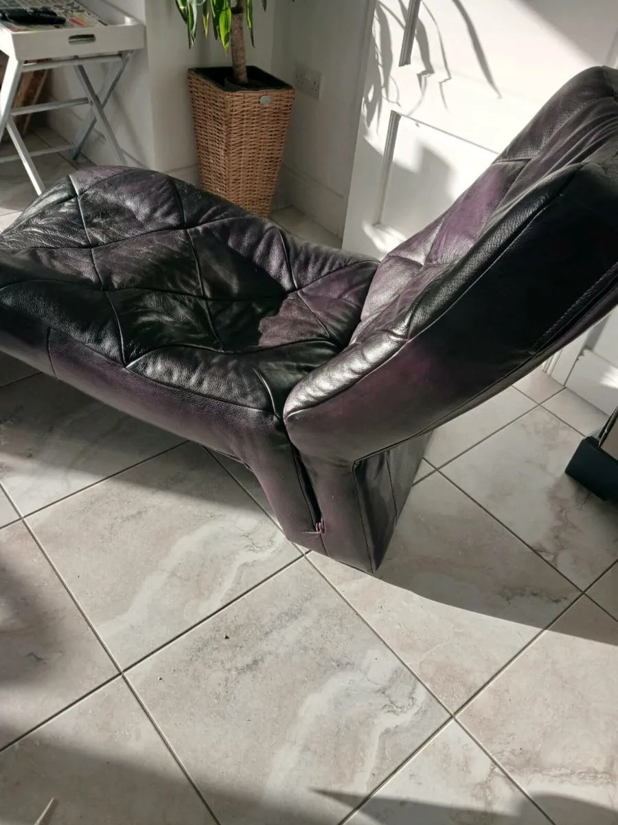 Leather lounger - Image 2