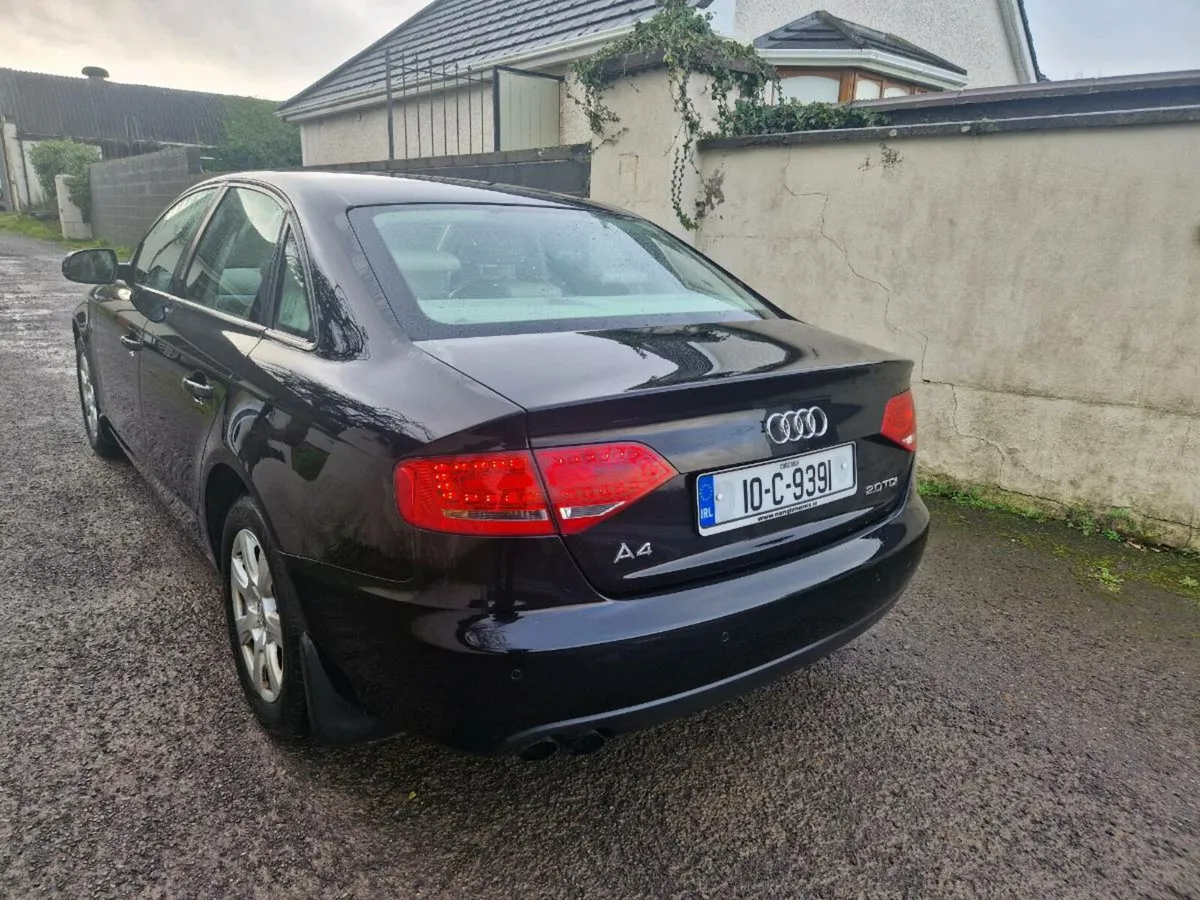 AUDI A4 2010 Diesel - Image 4