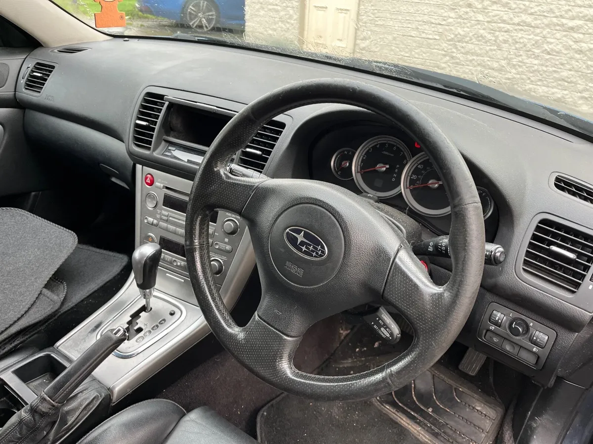 Subaru Legacy Outback 2004 4x4 estate - Image 2