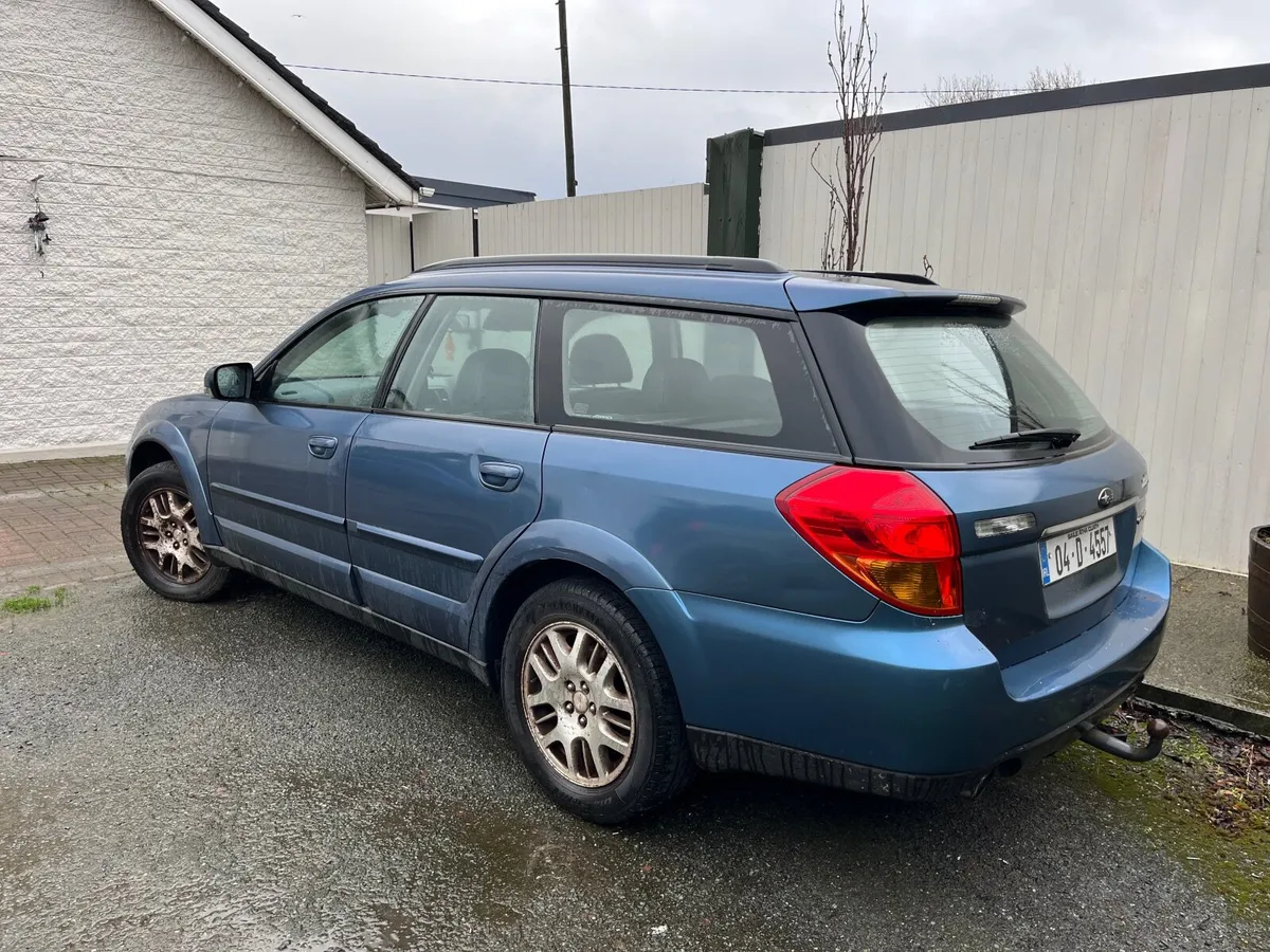 Subaru Legacy Outback 2004 4x4 estate - Image 4