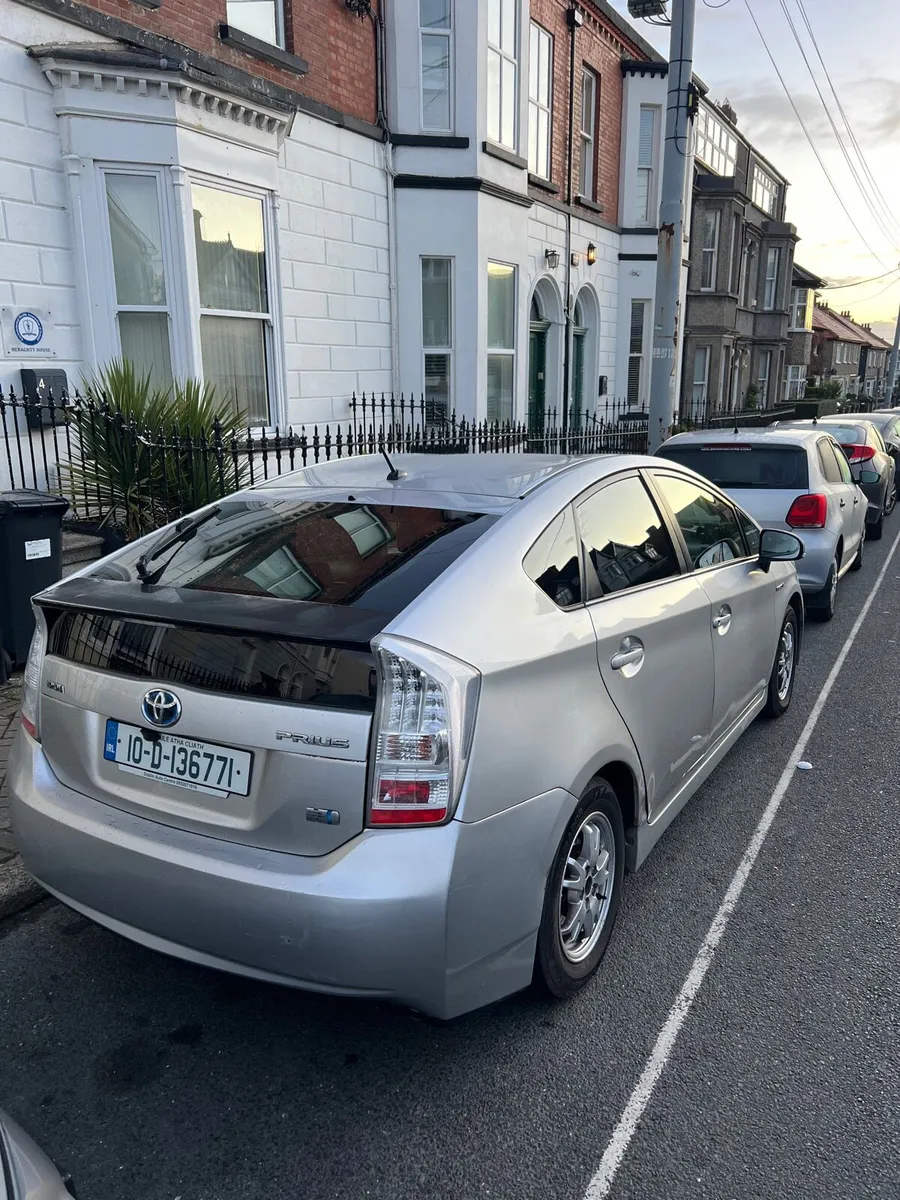 Toyota Prius - Image 4