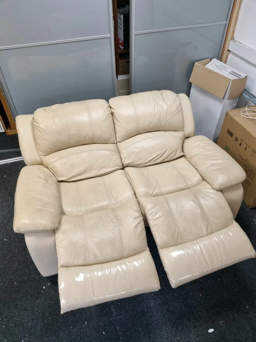 Leather recliner 2 seater couch - Image 1