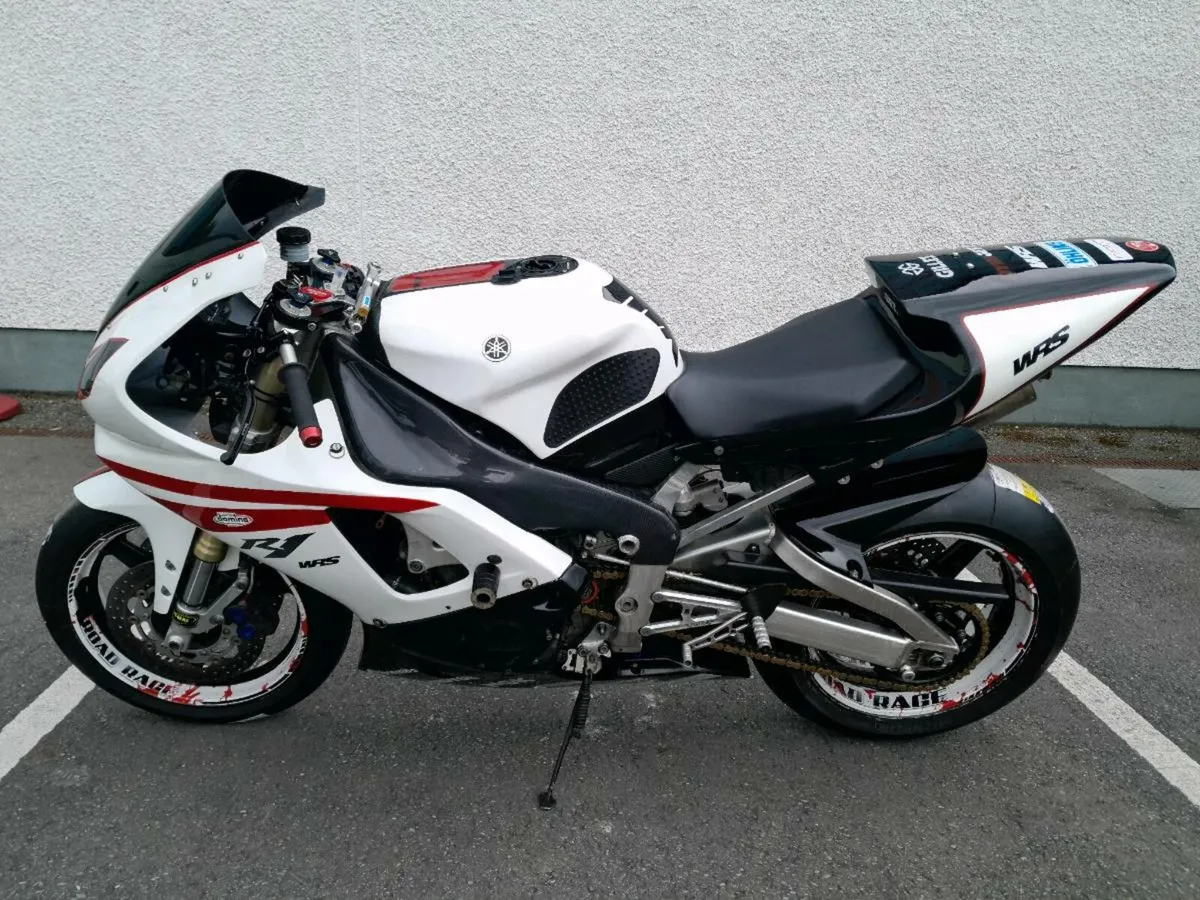 Yamaha R1 preinjection race bike track bike - Image 3