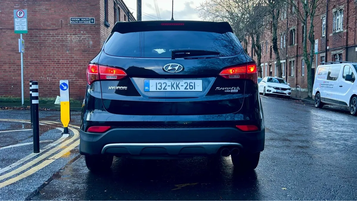 2013 Hyundai Santa Fe 4WD EXECUTIVE 7 Seats Diese - Image 4