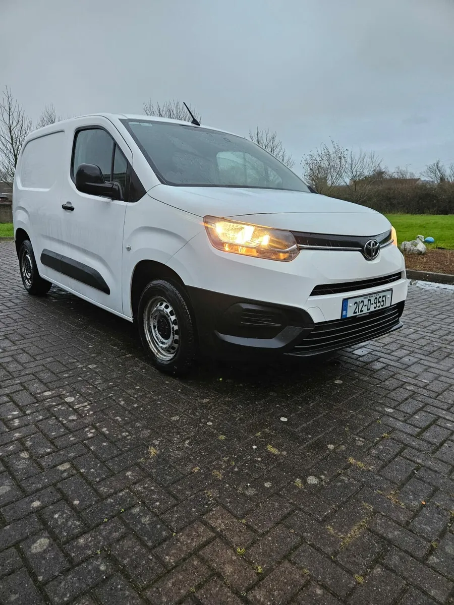 TOYOTA PROACE CITY - Image 2