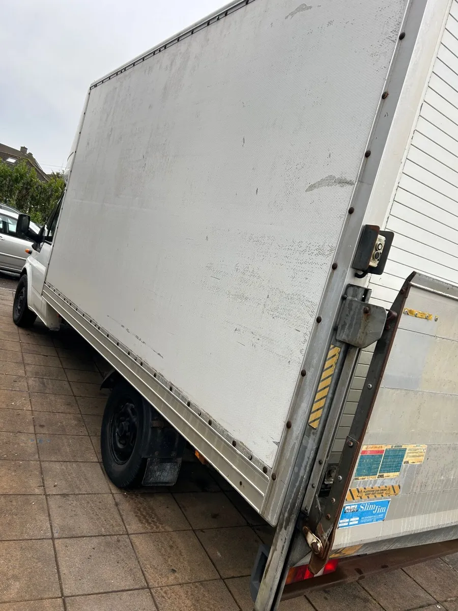 05 transit box body and tail lift tested 125 bhp - Image 4