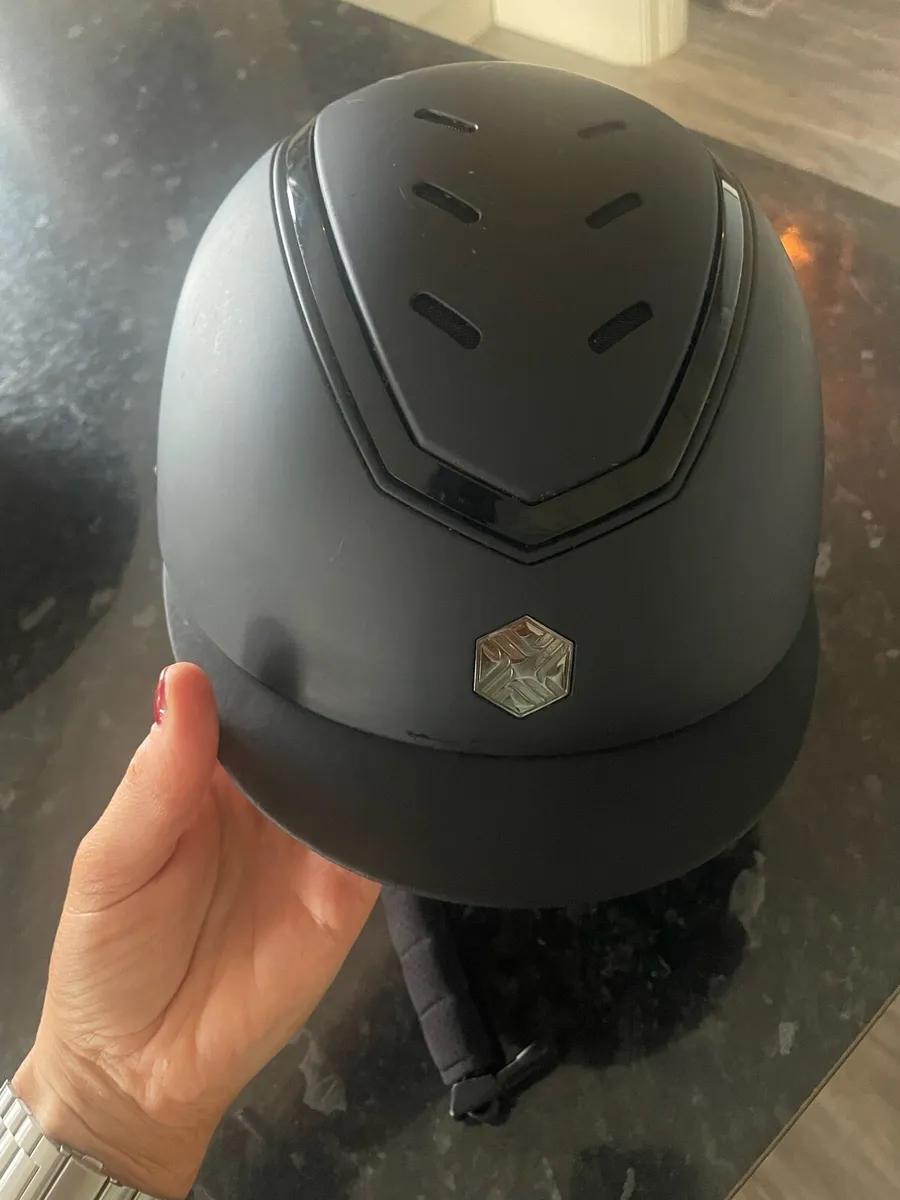 Charles Owen KYLO Horse Riding helmet for kids - Image 1