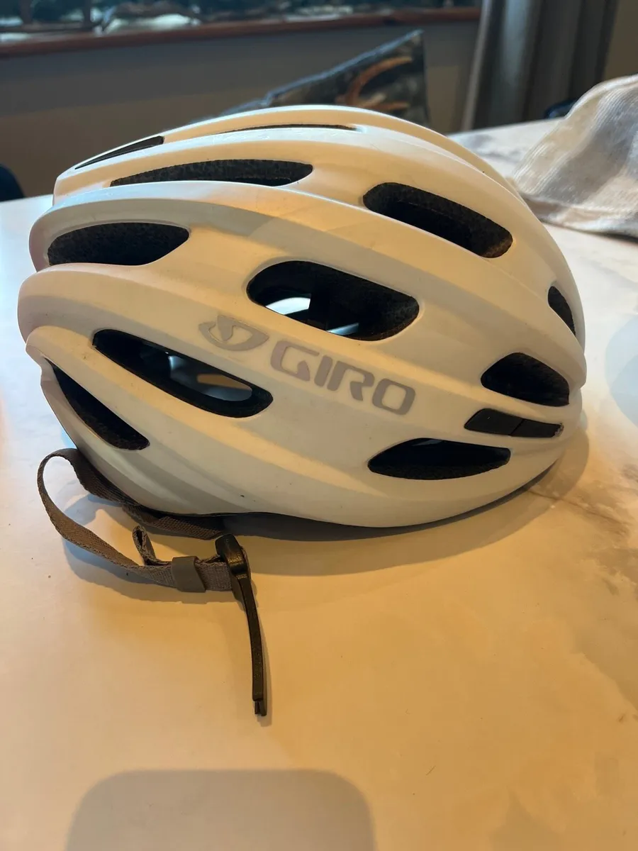 Cycling helmets - Image 3