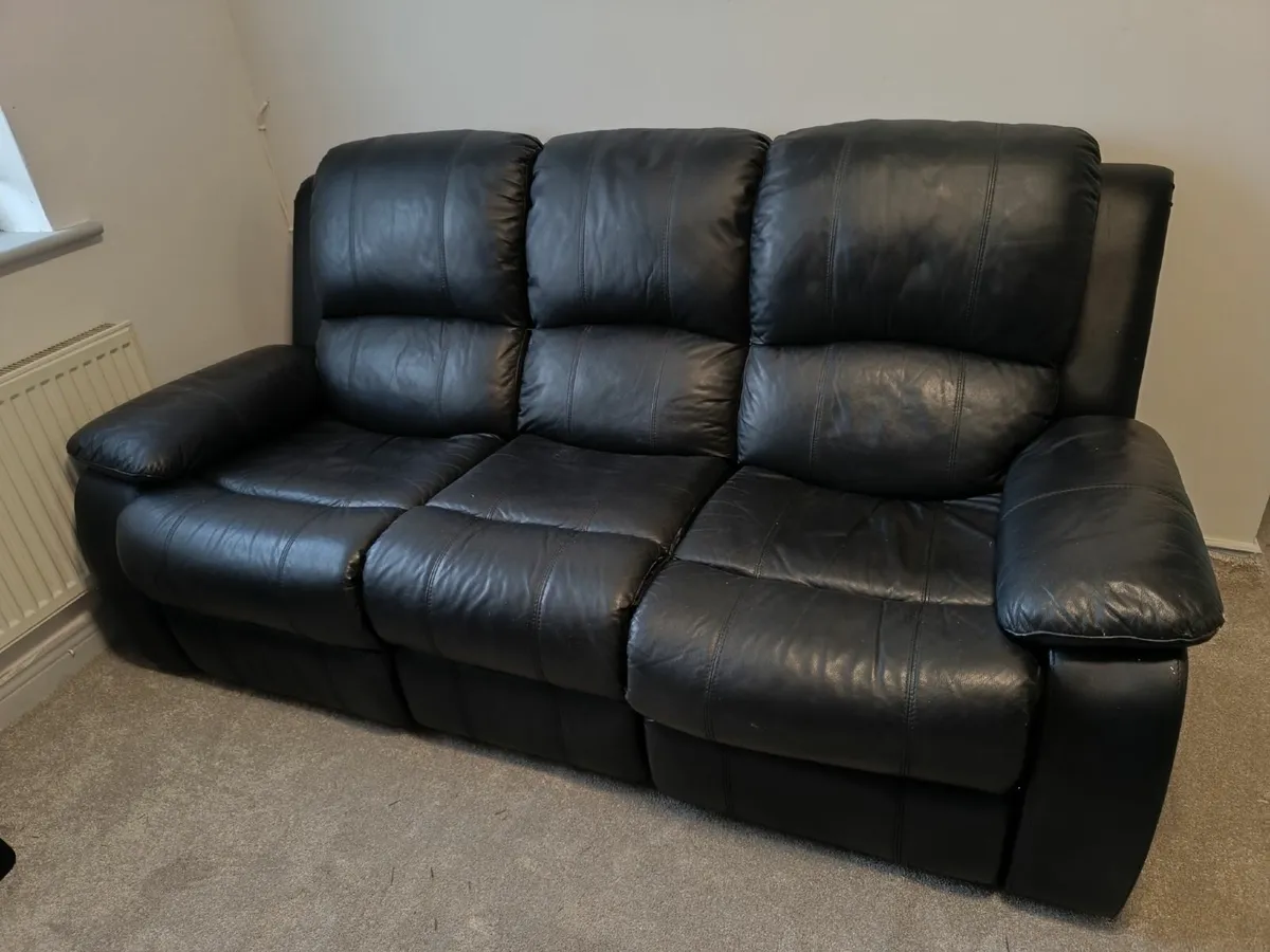 3 and 2 seat sofa set for FREE - Image 1