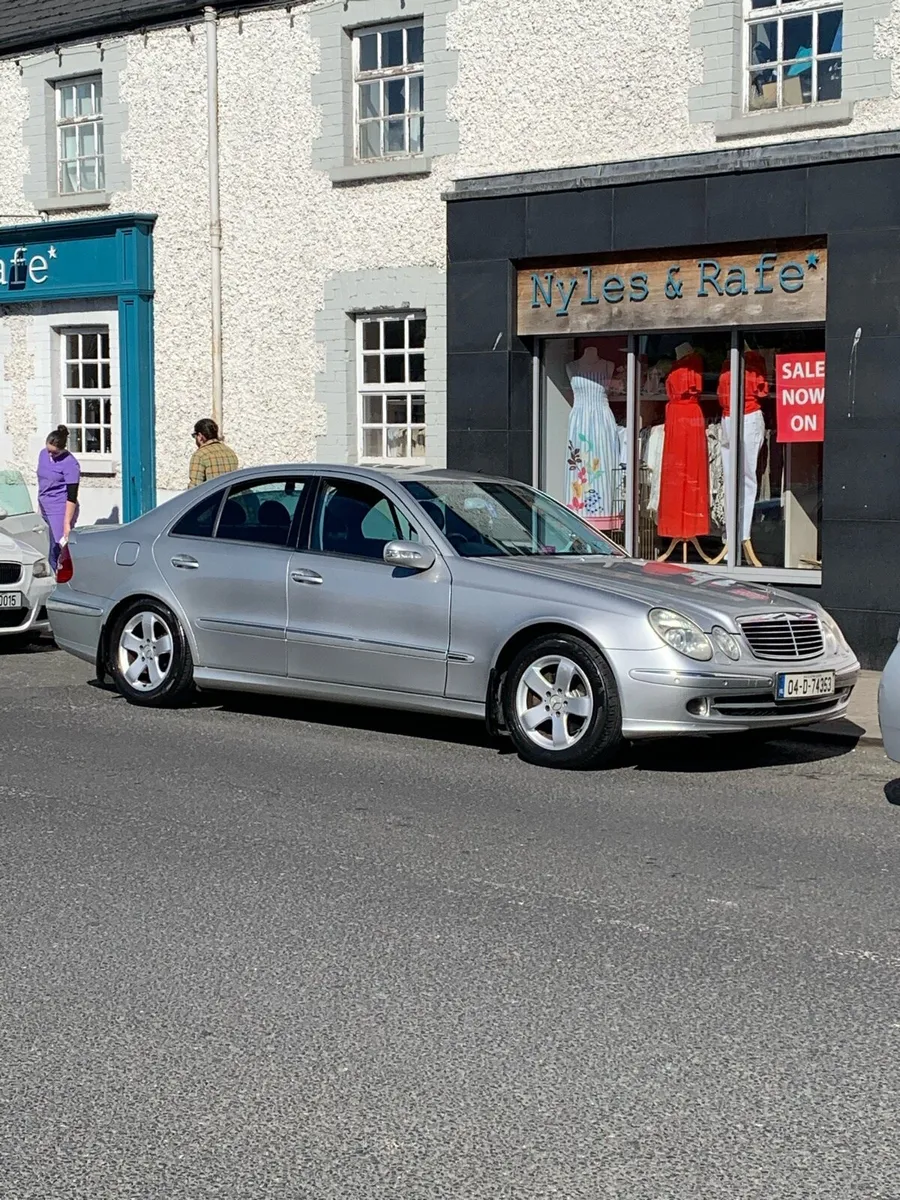 Mercedes Benz - Image 1