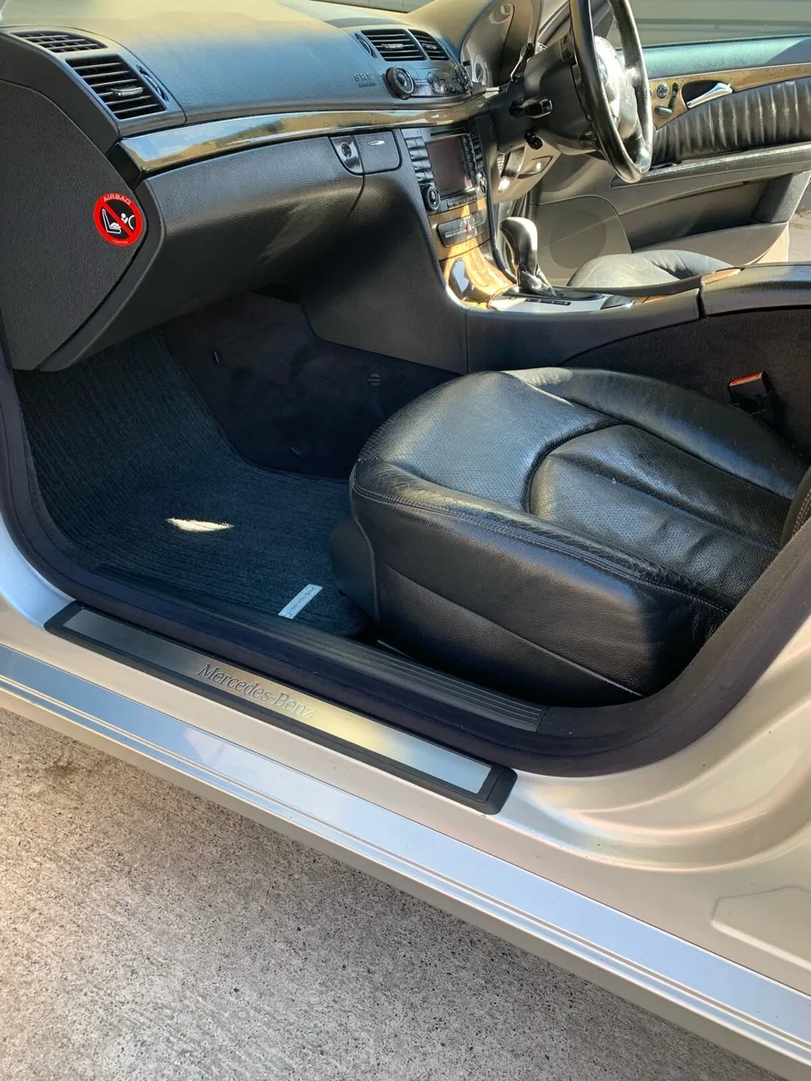 Mercedes Benz - Image 4