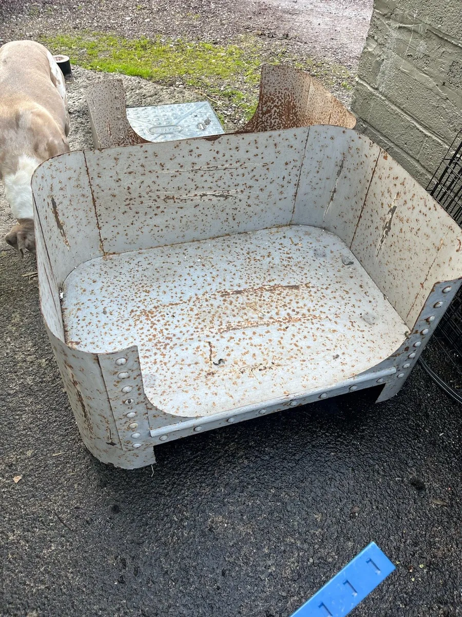 Dog beds - Image 1