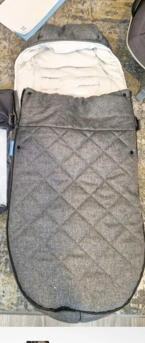 As New Uppababy Vista Full set - Image 2