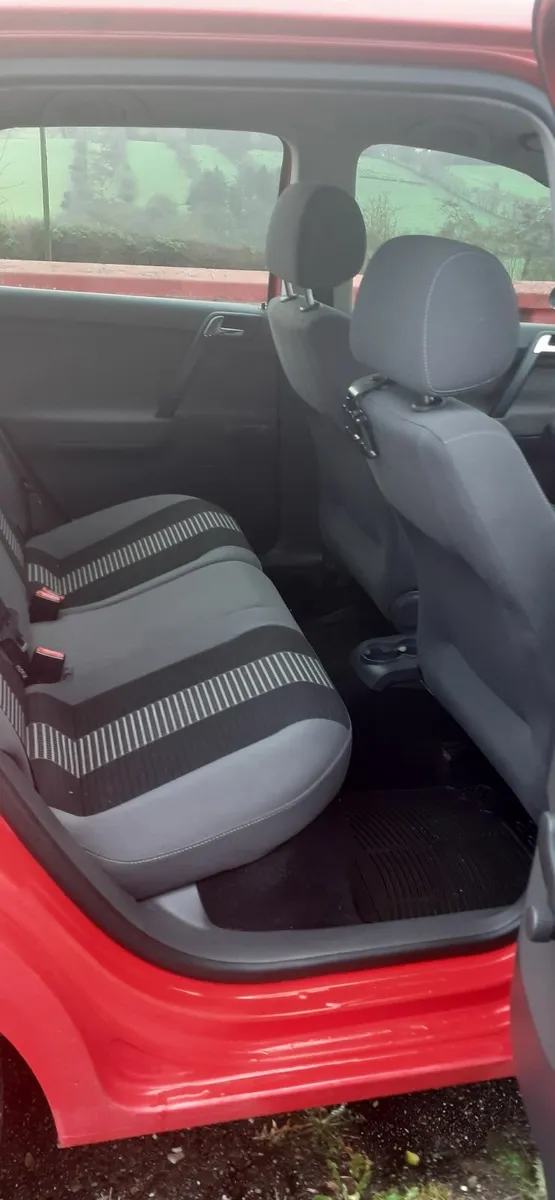 Volkswagen Polo 2010 - Image 3