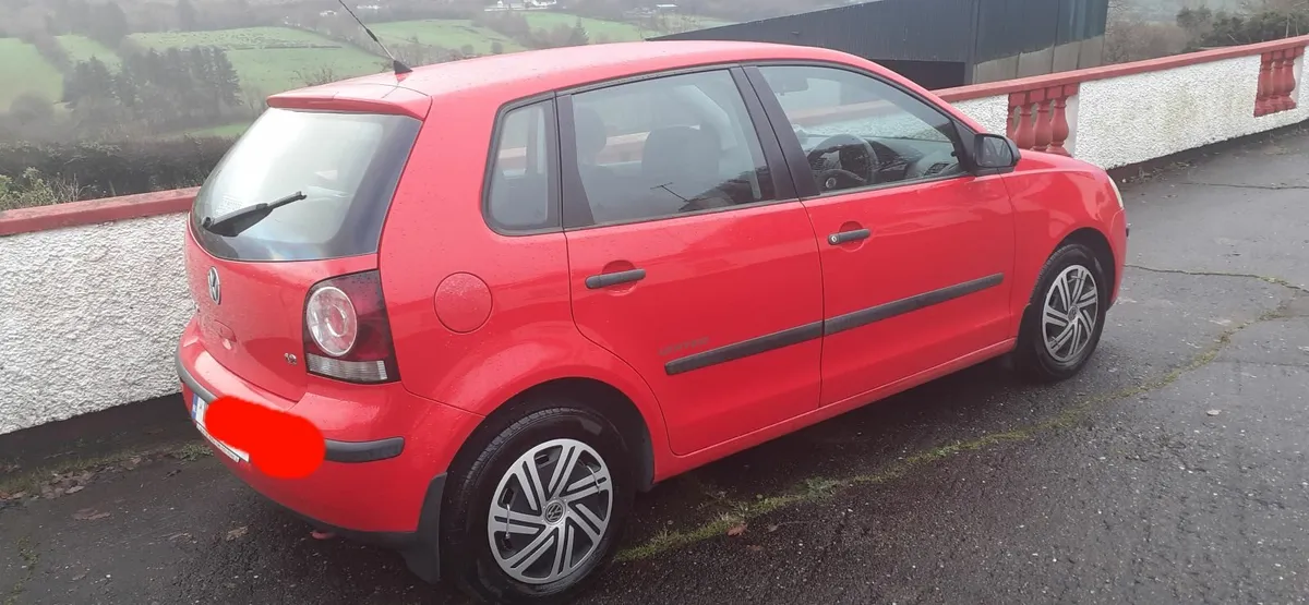 Volkswagen Polo 2010 - Image 1