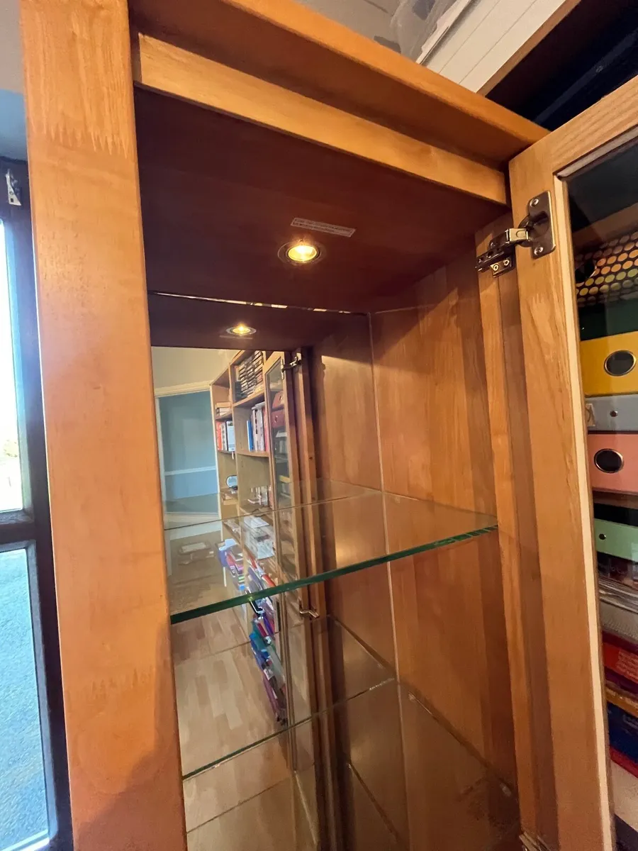 Cabinet x 2, tall/small glass door granite insert - Image 4