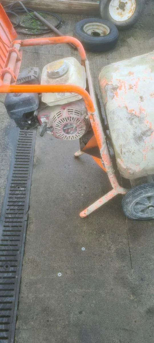 Belle petrol cement mixer - Image 1