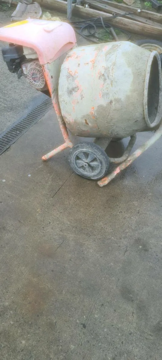 Belle petrol cement mixer - Image 3