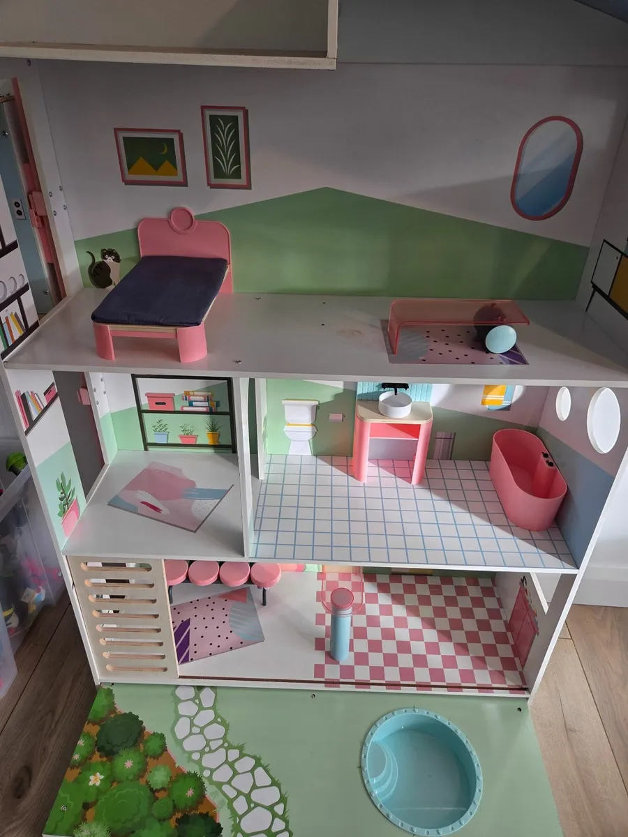 Dolls house - Image 3