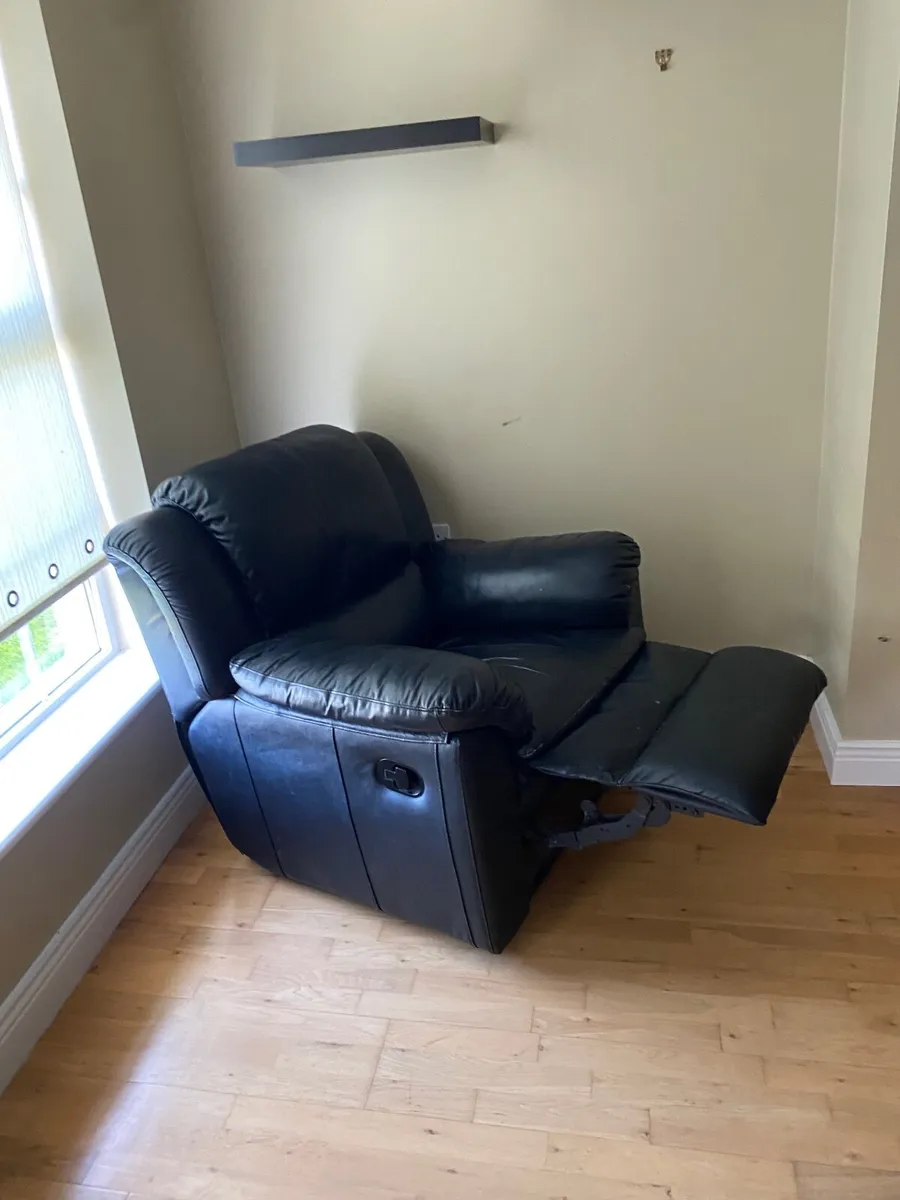 3 Piece Living Room Suite - Image 2