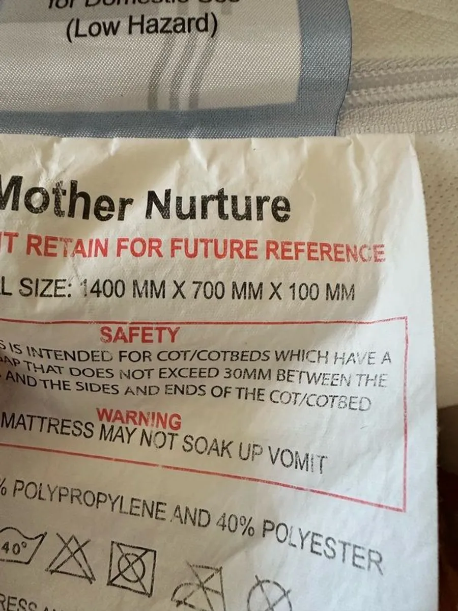 Wooden toddler bed - Image 3