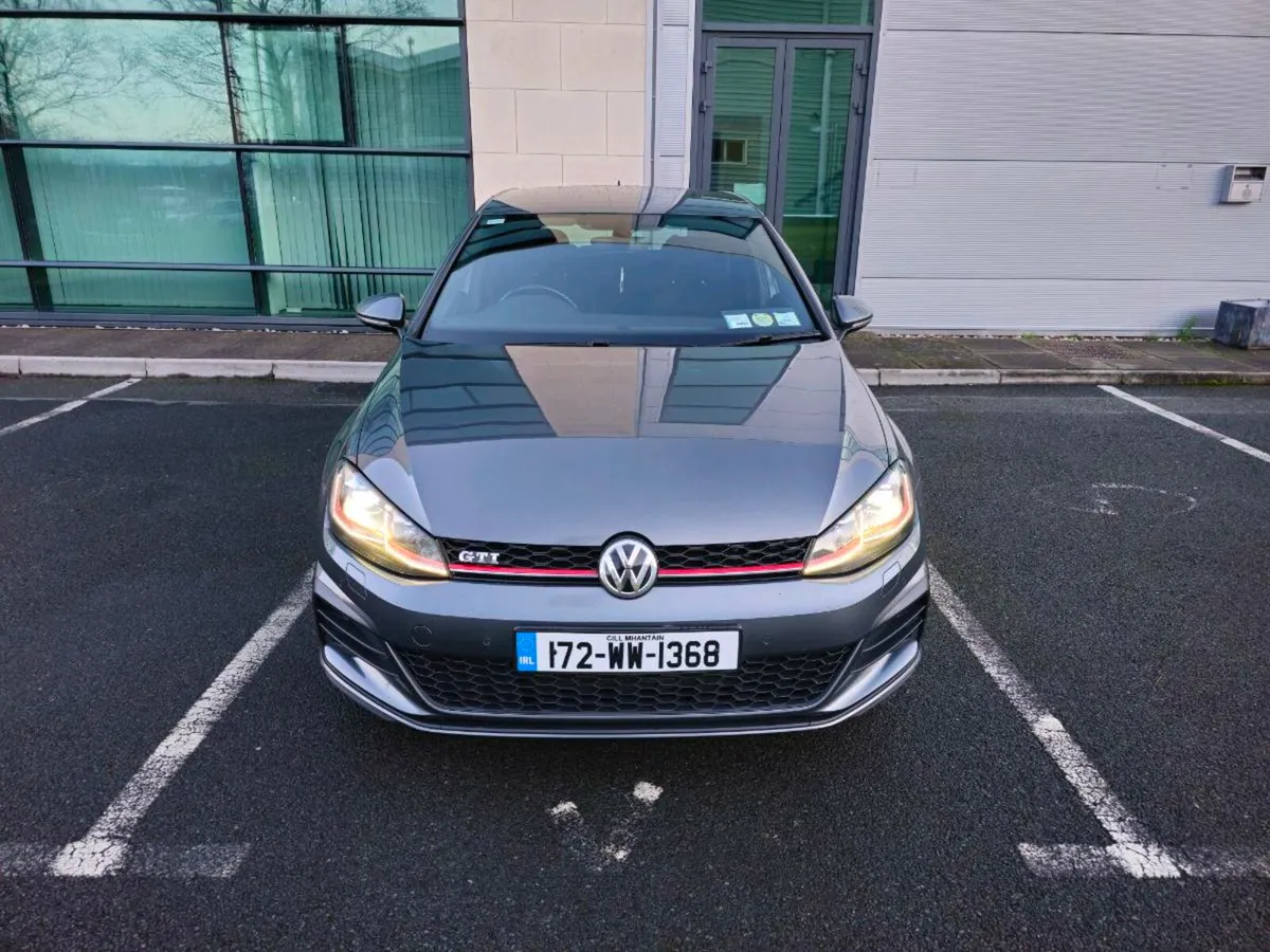 Volkswagen golf GTI 7.5 - Image 2