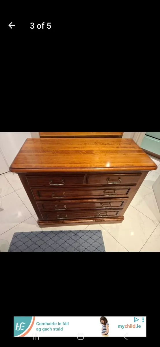 Beautiful Wooden Bureau/Chest of Drawers - Image 3