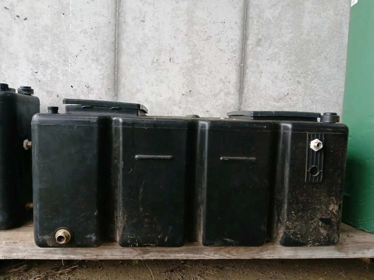 Hot & Cold Water Tanks - Image 3