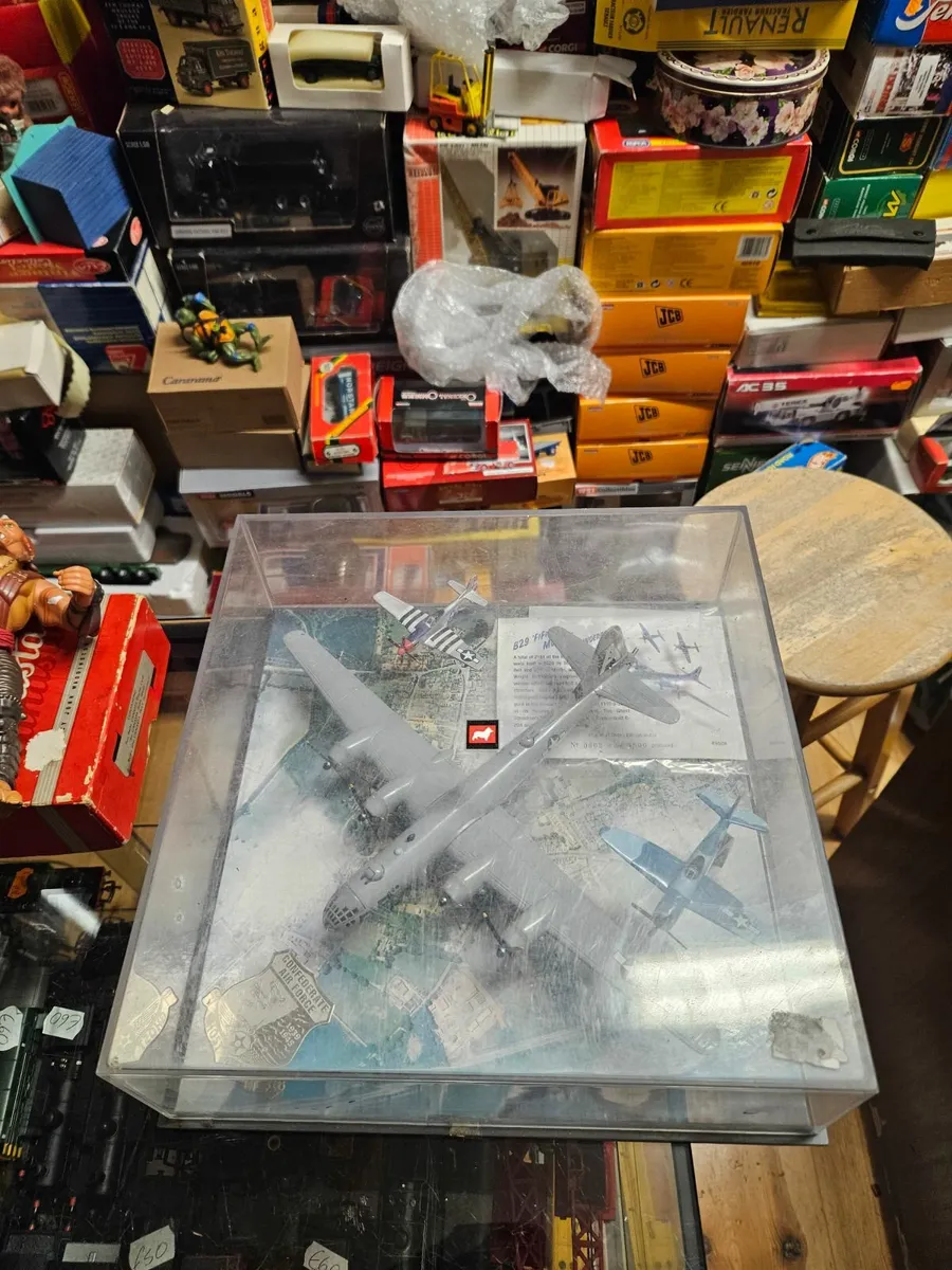 Corgi B29 and Fighter Escort - Image 3