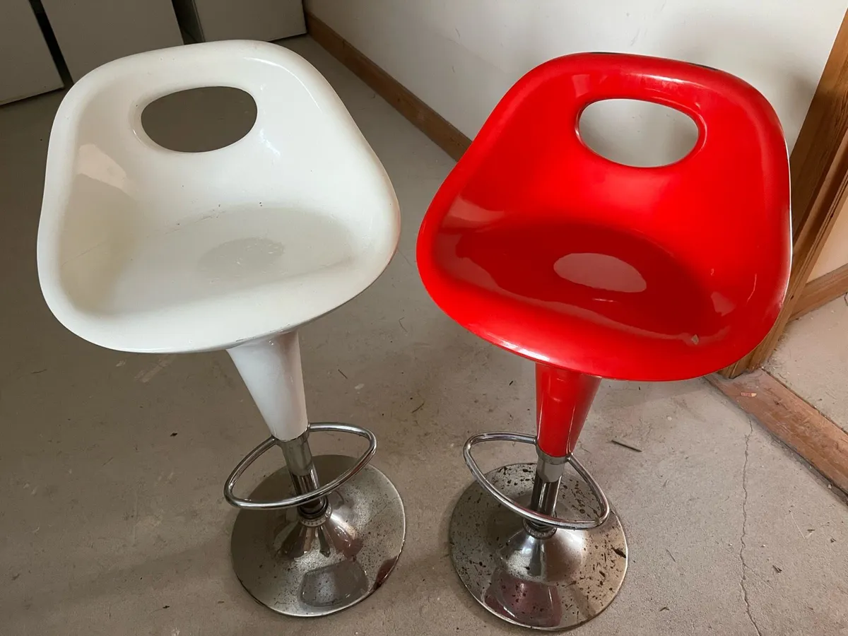 Kitchen counter stools