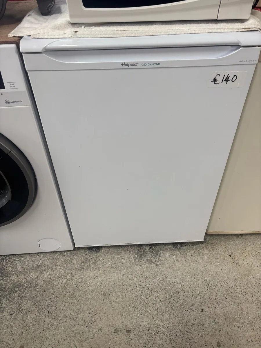 Hotpoint under counter fridge with ice box - Image 1