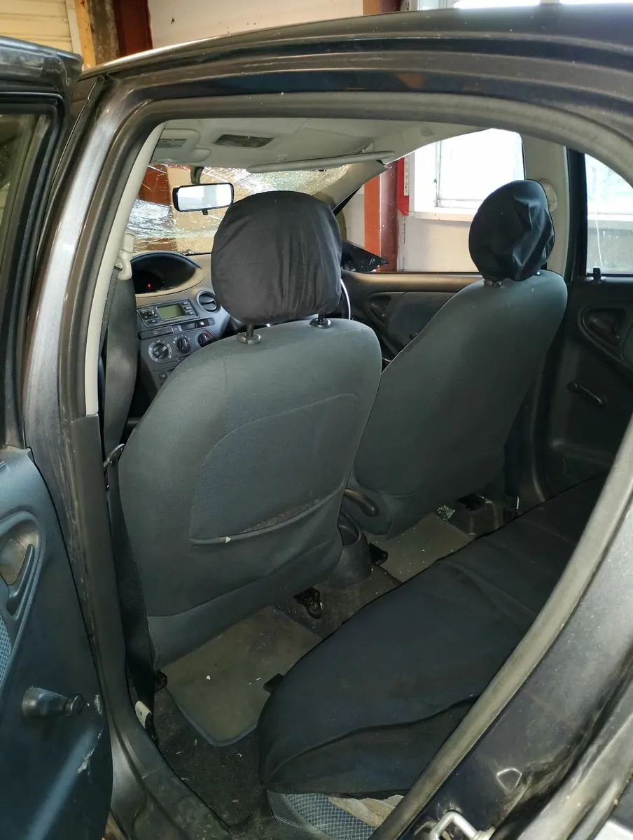 Toyota Yaris 2004, 1.0 Pet, Man – Spares/Rep - Image 1