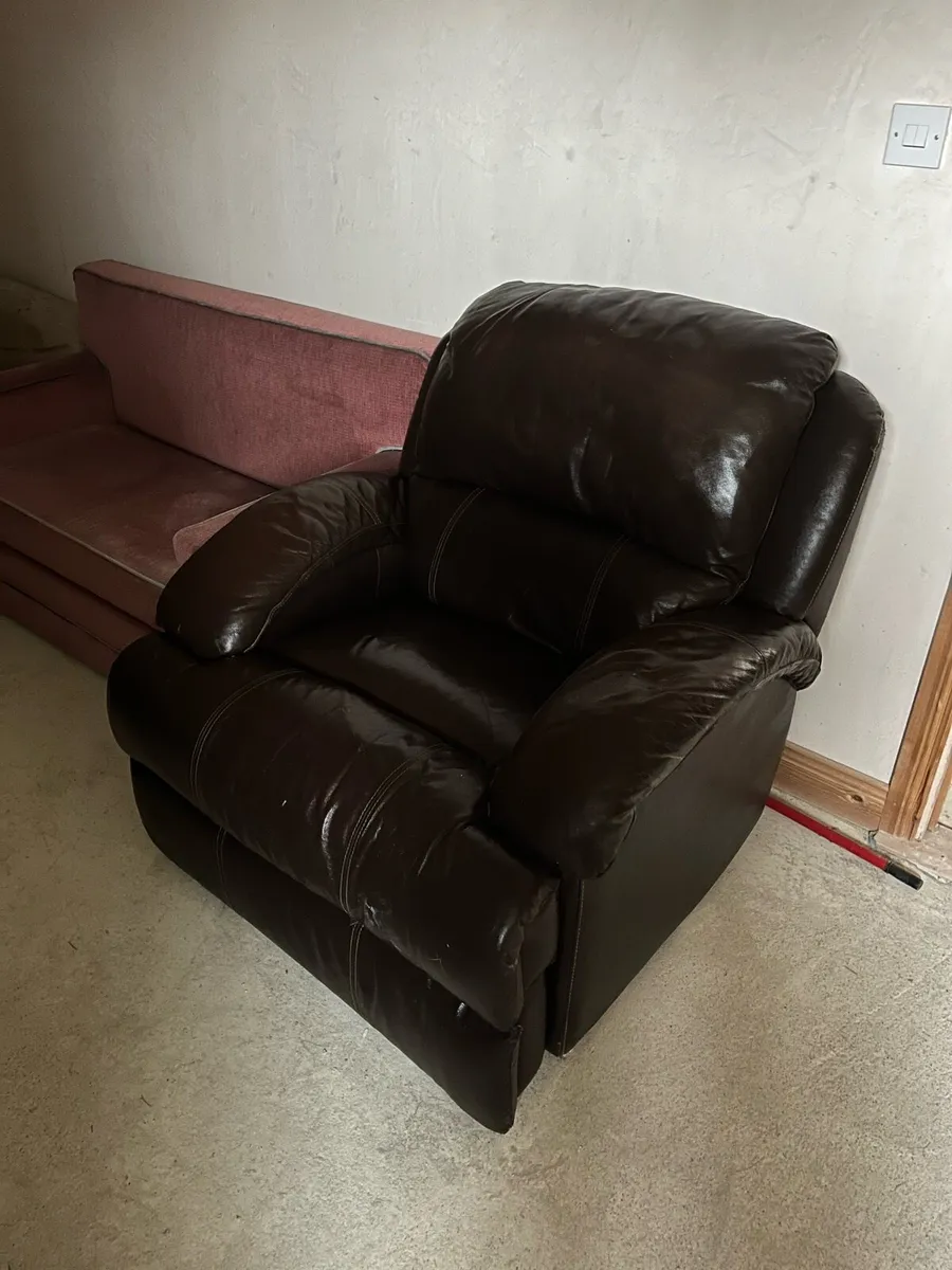 Recliner sofa