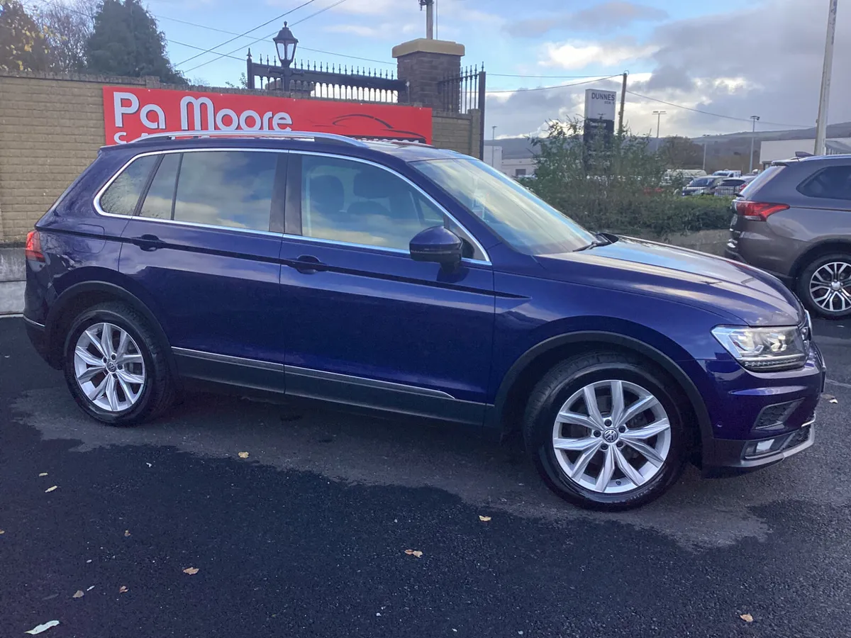 Volkswagen Tiguan ** CAMERA * 1 OWNER - Image 3