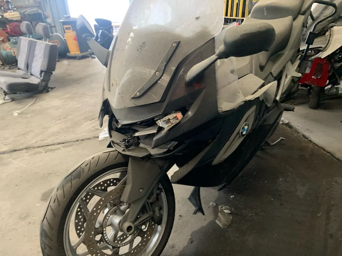 dAMAGE Bmw k1300gt 2009 - Image 2
