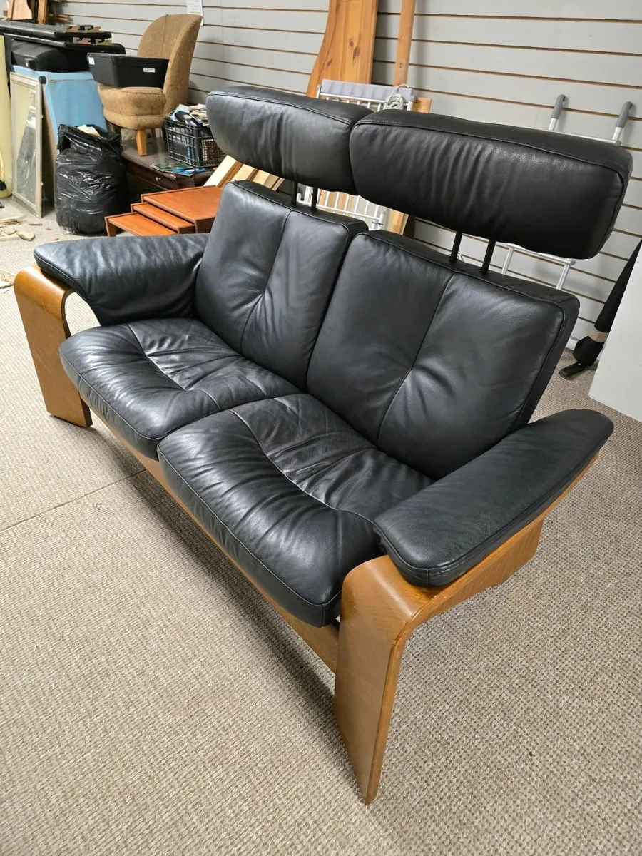 Vintage Stressless ekorness leather sofa - Image 1