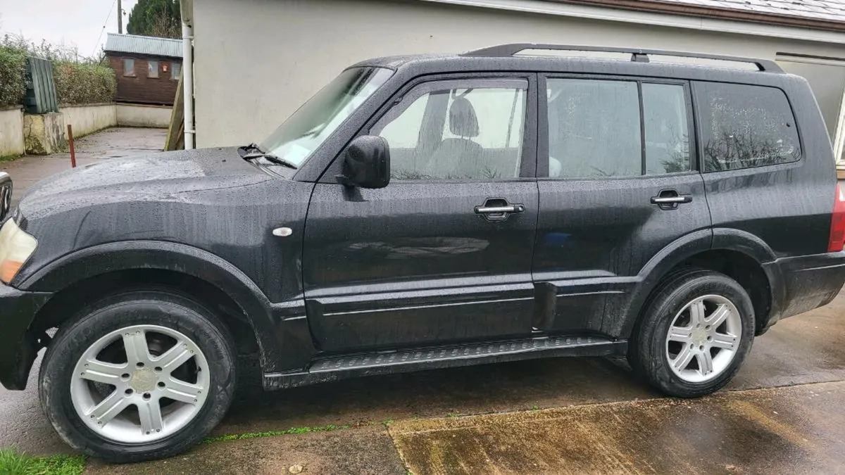 Mitsubishi pajero crewcab - Image 3