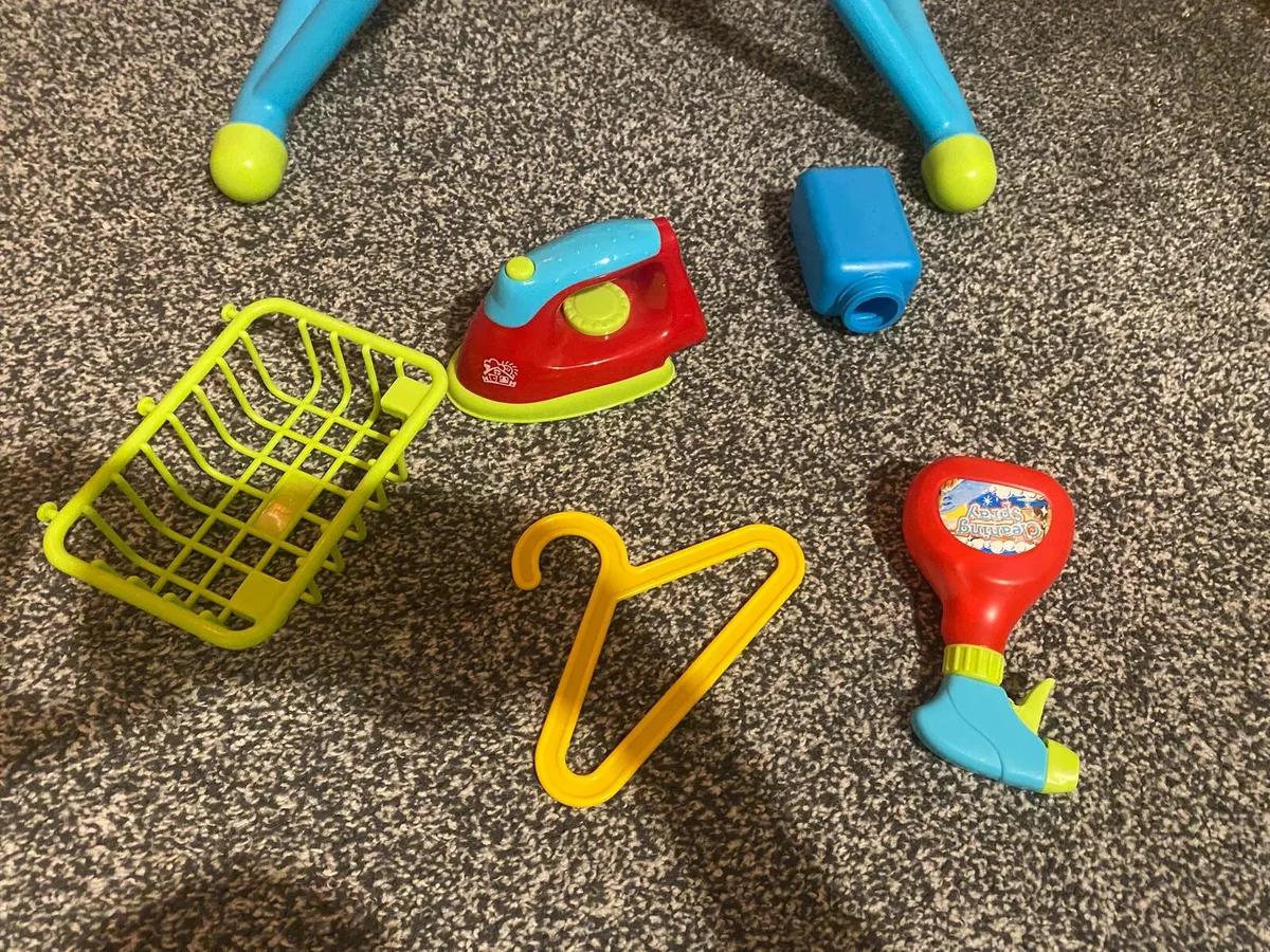 Kids Ironing Board - Image 4