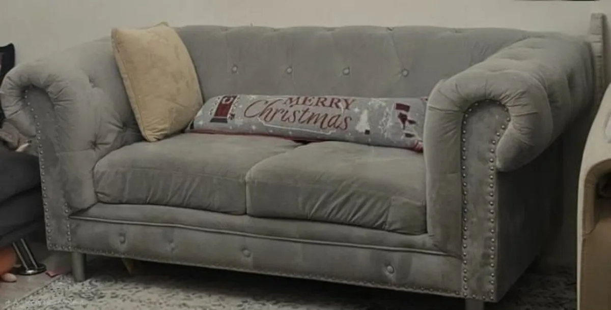 2 sitter sofa - Image 2