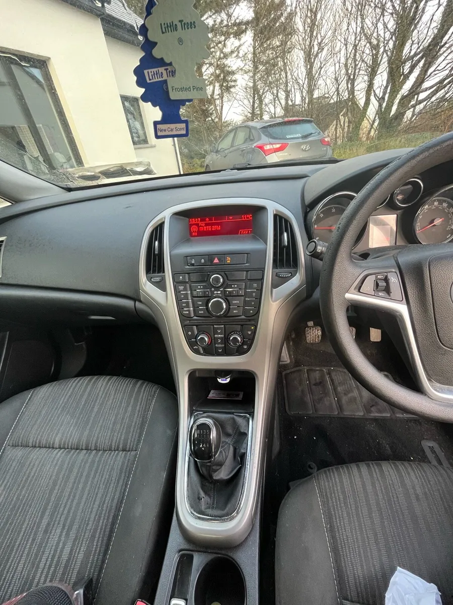 Vaxhall Astra 2011 CDTi ecoflex - Image 3