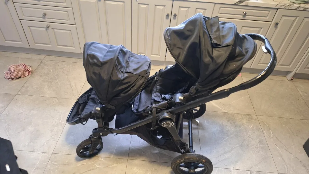 baby jogger - Image 1