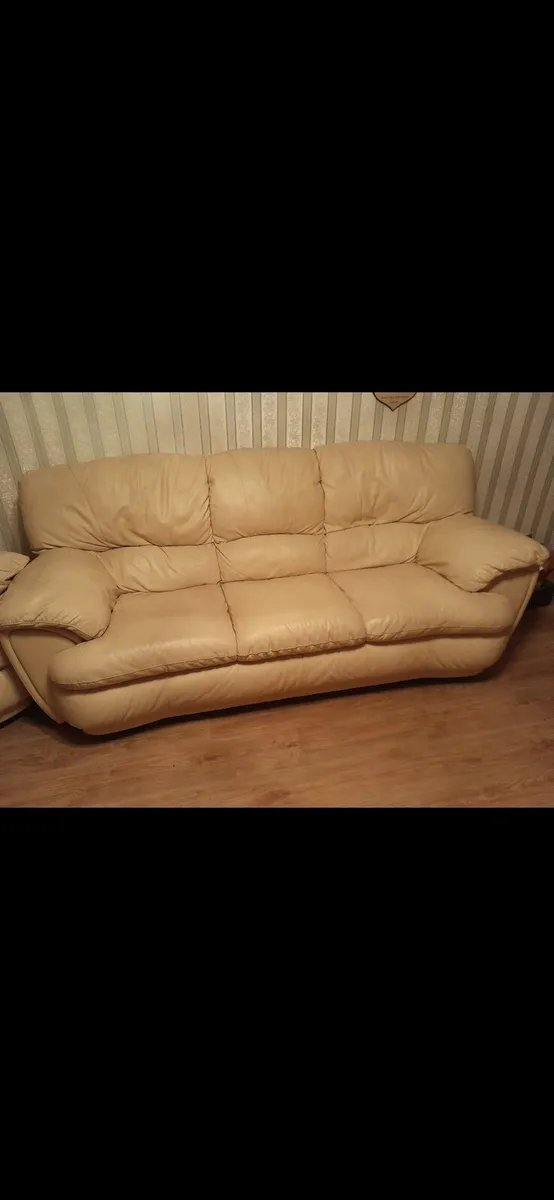 Couch and 2 armchairs - Image 2