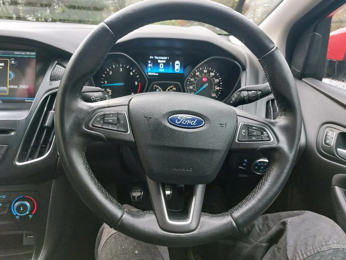 2016 Ford Focus ST Line - Image 4