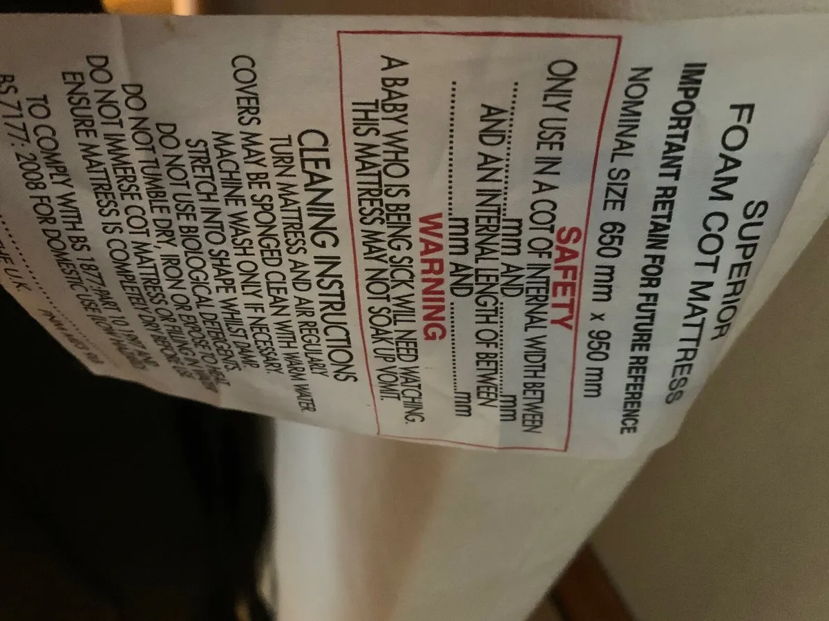 Travel Cot and mattress - Image 2