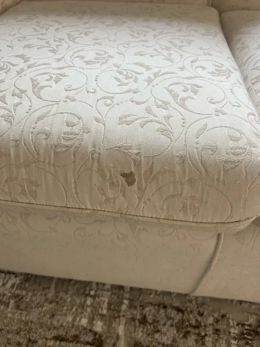 Couch - Image 4