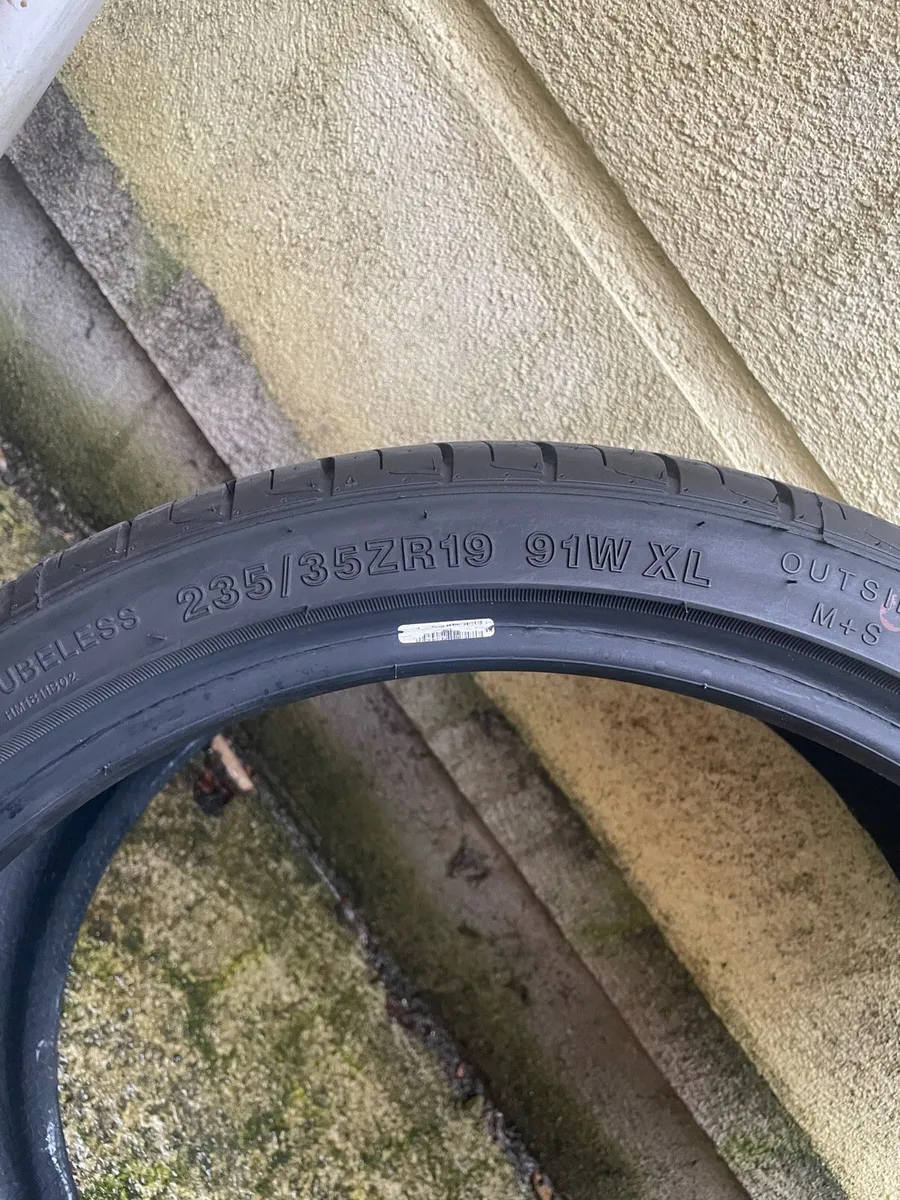 4x 235/35/19 91W XL tyres for sale - Image 1